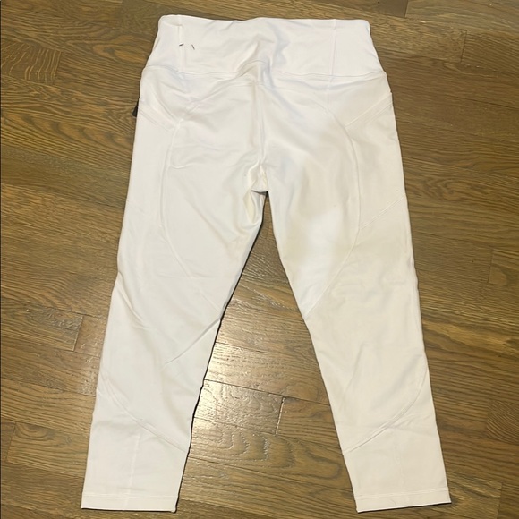 Victoria's Secret White Leggings Streamlined Minimalist Design - Picture 4 of 4